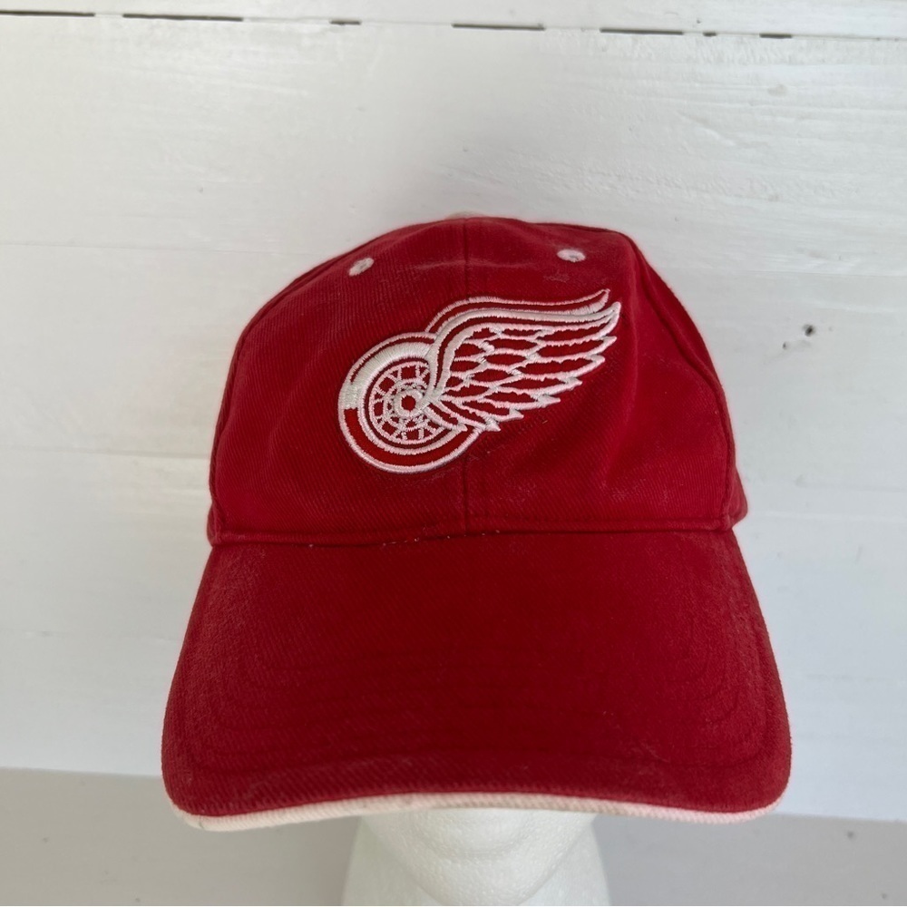 Detroit Red Wings Hat Cap OS NHL Embroidered Logo